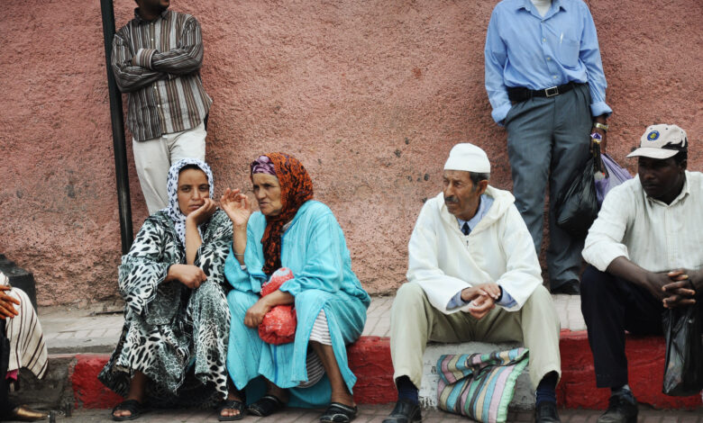 حكايات من الزنقة: مواطنون يقاومون يومياً بلا سند