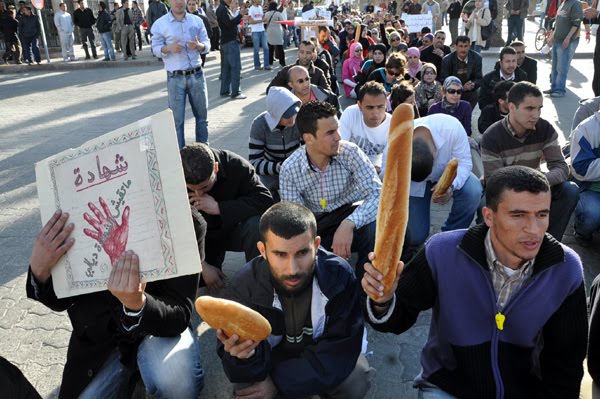 الشباب المغربي بين الشهادة والبطالة: أزمة مسار أم أزمة سياسات؟